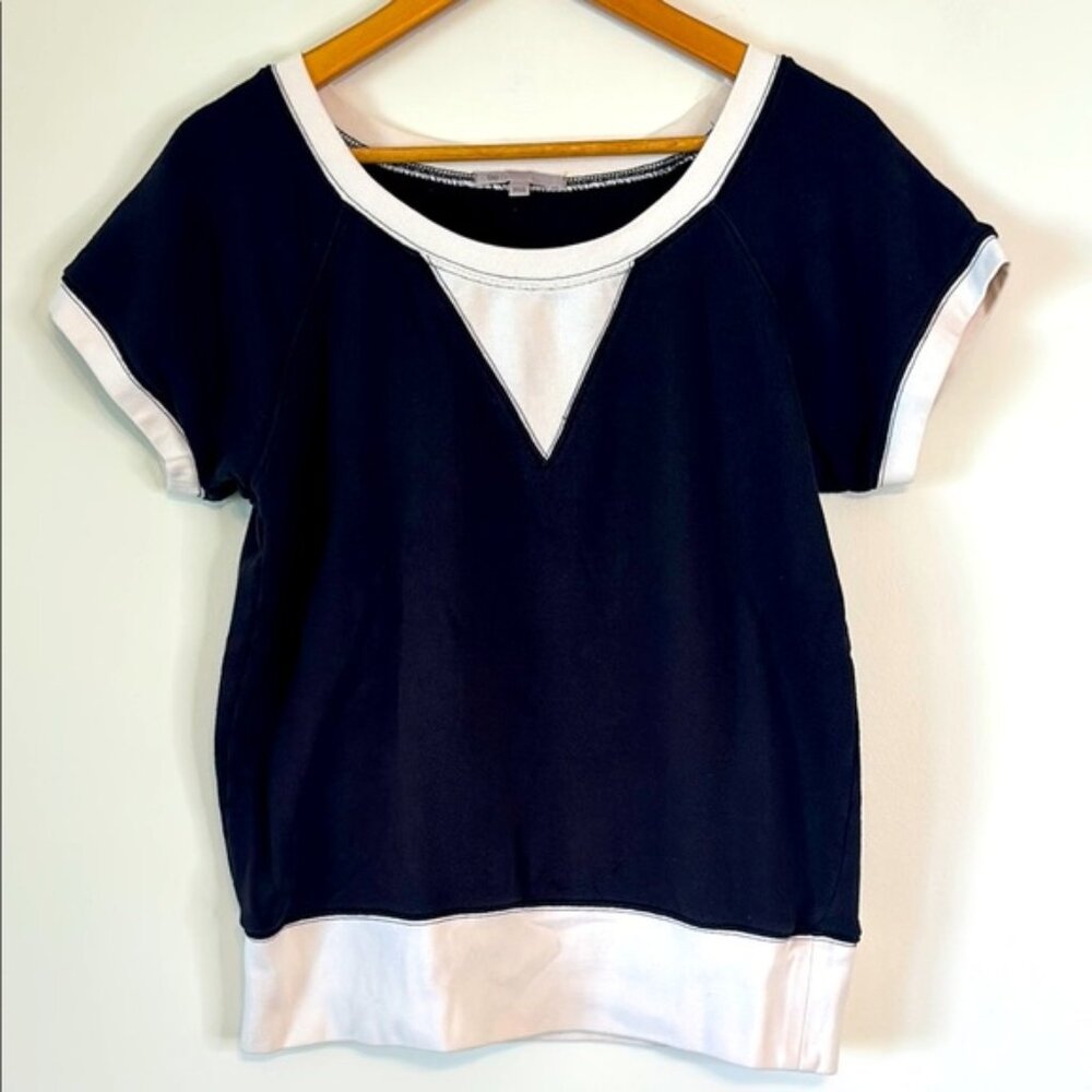 GAP Black and Cream Boxy Short Sleeve Scoopneck Sweatshirt